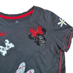 Disney Women's Shirt Size M Minnie Mouse T-Shirt Black Sequin Bows‎ Graphic Tee